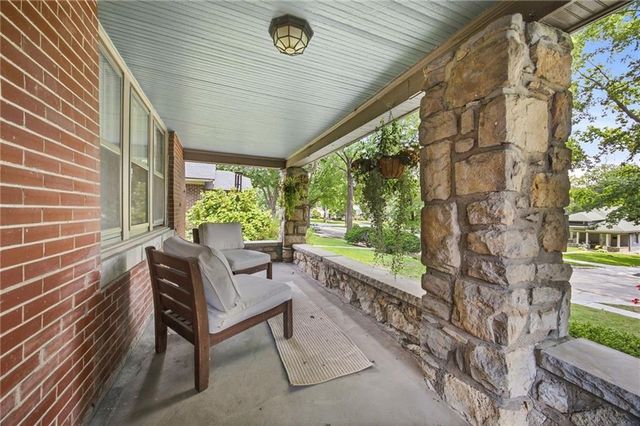 6412 McGee Street, Kansas City, MO 64113