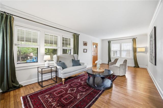 6412 McGee Street, Kansas City, MO 64113