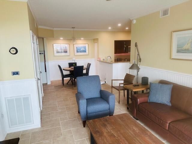 975 NW Flagler Avenue 403, Stuart, FL 34994