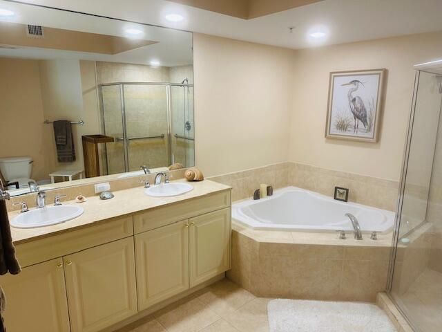 975 NW Flagler Avenue 403, Stuart, FL 34994