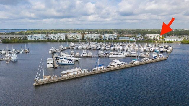 975 NW Flagler Avenue 403, Stuart, FL 34994