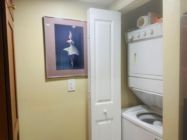 975 NW Flagler Avenue 403, Stuart, FL 34994