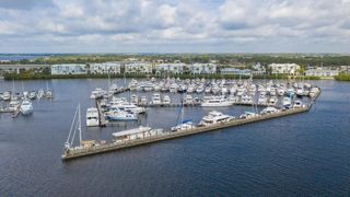 975 NW Flagler Avenue 403, Stuart, FL 34994