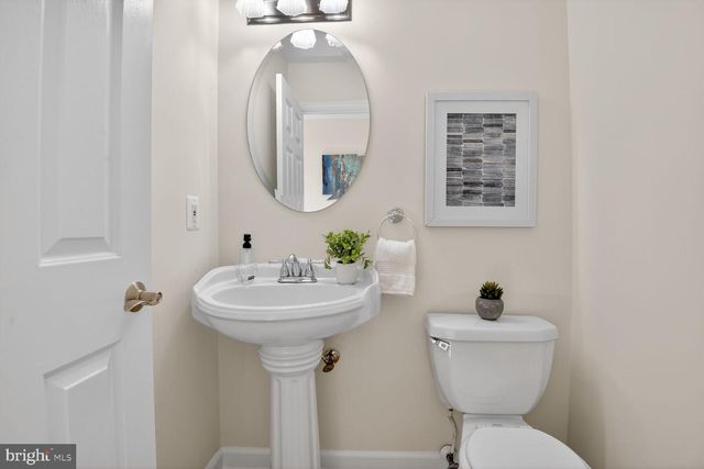 2790 MANSWAY DR, Herndon, VA 20171