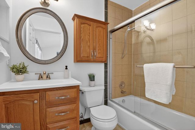 2790 MANSWAY DR, Herndon, VA 20171