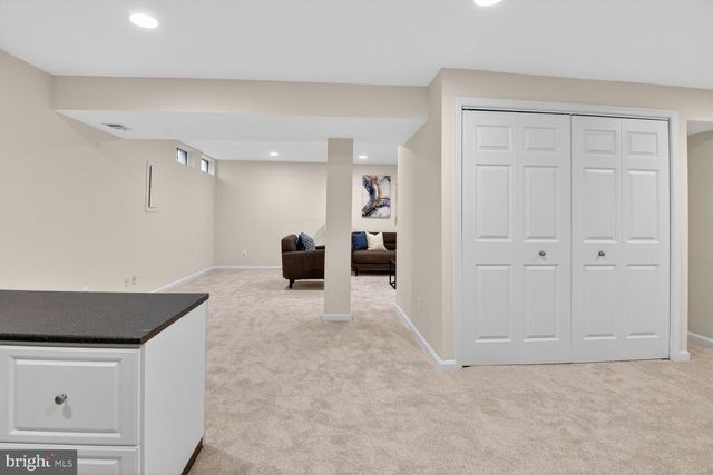 2790 MANSWAY DR, Herndon, VA 20171