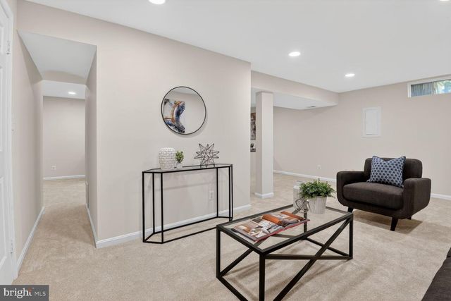 2790 MANSWAY DR, Herndon, VA 20171