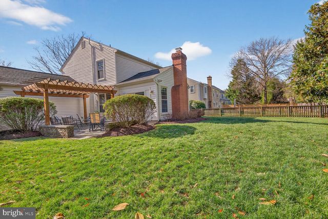 2790 MANSWAY DR, Herndon, VA 20171