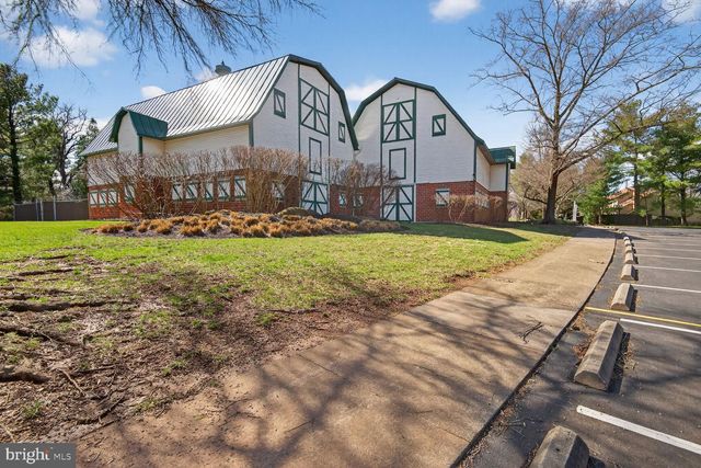 2790 MANSWAY DR, Herndon, VA 20171