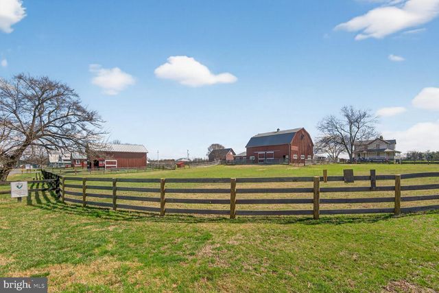 2790 MANSWAY DR, Herndon, VA 20171