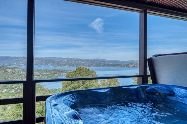 8874 Fairway Drive, Kelseyville, CA 95451