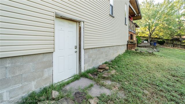 1401 6th Street, Van Buren, AR 72956