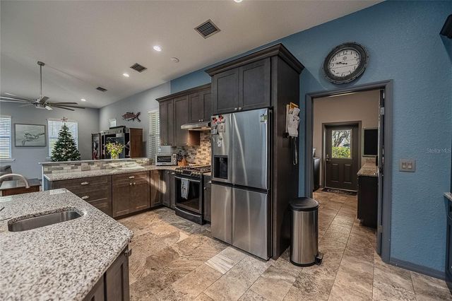 2424 BURNS AVENUE, Lake Wales, FL 33898