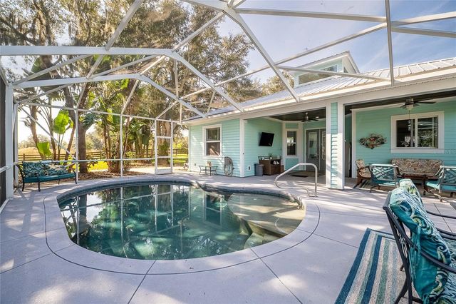 2424 BURNS AVENUE, Lake Wales, FL 33898