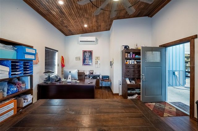 2424 BURNS AVENUE, Lake Wales, FL 33898