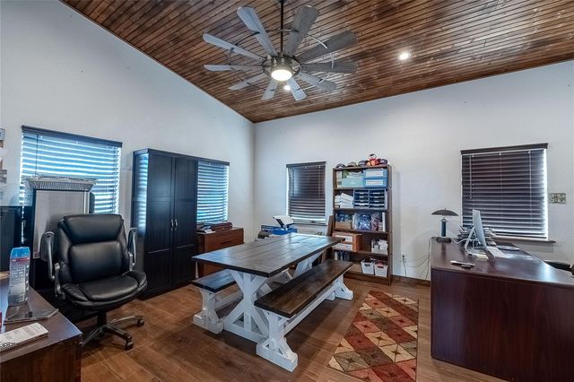 2424 BURNS AVENUE, Lake Wales, FL 33898