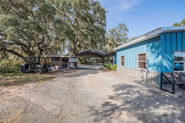 2424 BURNS AVENUE, Lake Wales, FL 33898