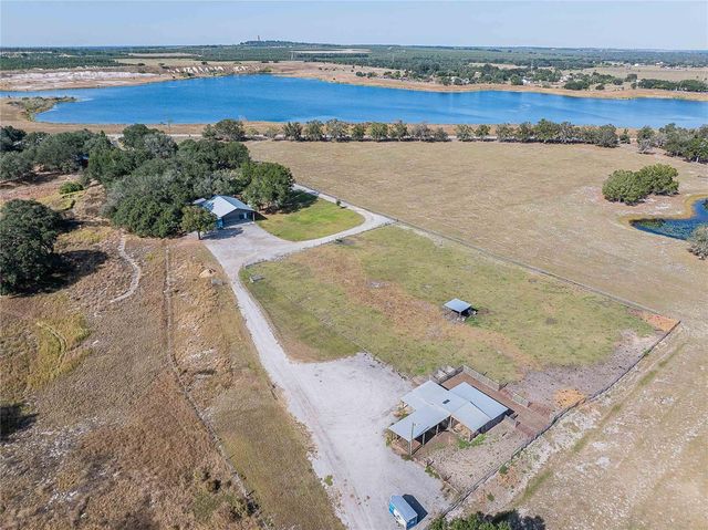 2424 BURNS AVENUE, Lake Wales, FL 33898