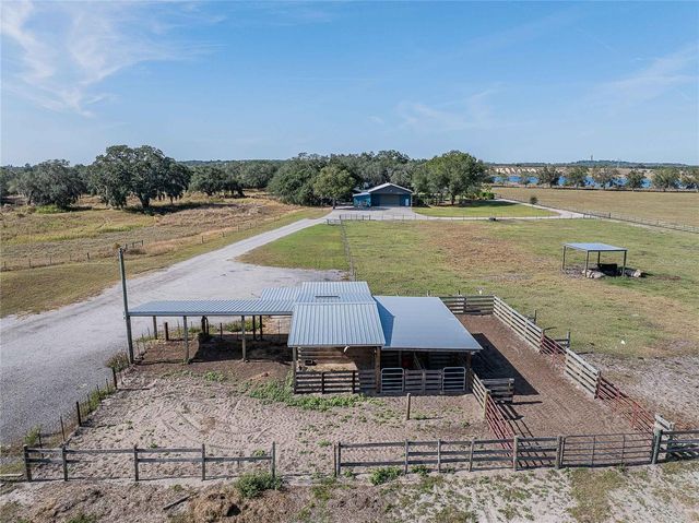2424 BURNS AVENUE, Lake Wales, FL 33898