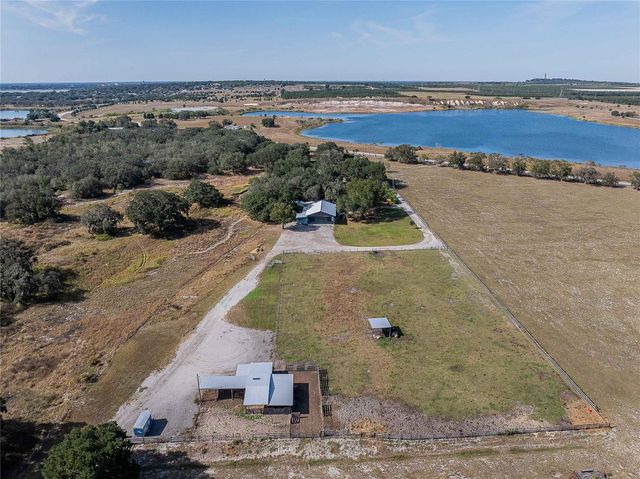 2424 BURNS AVENUE, Lake Wales, FL 33898