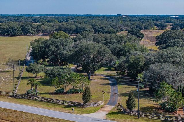 2424 BURNS AVENUE, Lake Wales, FL 33898