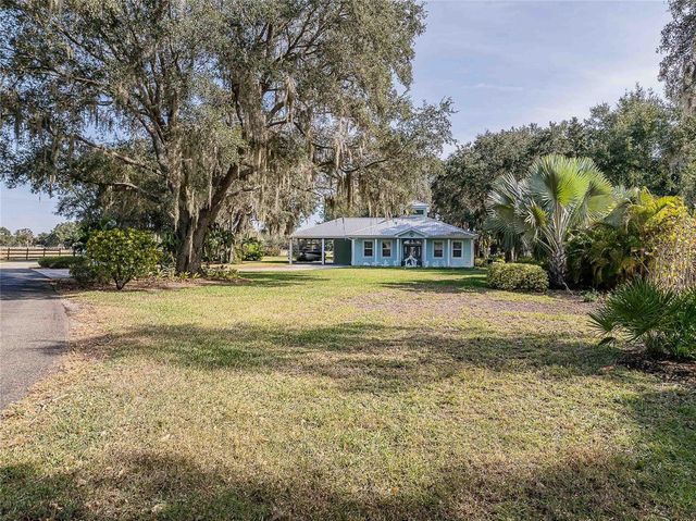 2424 BURNS AVENUE, Lake Wales, FL 33898