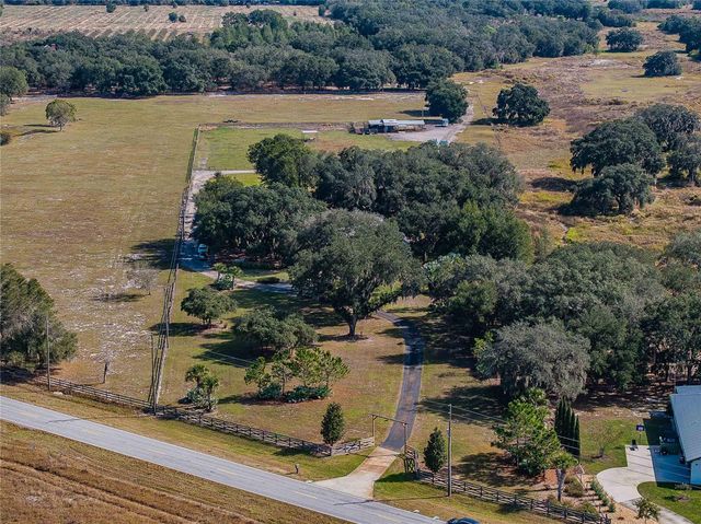 2424 BURNS AVENUE, Lake Wales, FL 33898