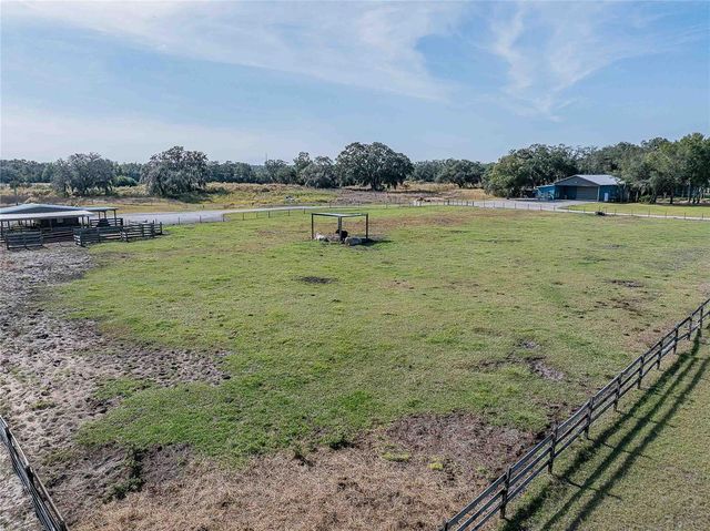 2424 BURNS AVENUE, Lake Wales, FL 33898