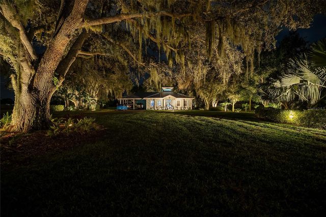 2424 BURNS AVENUE, Lake Wales, FL 33898