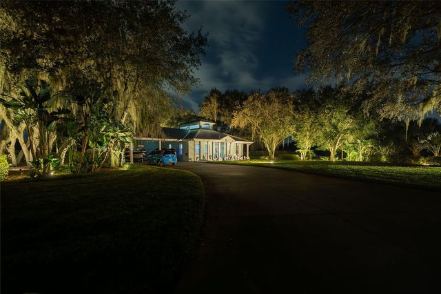 2424 BURNS AVENUE, Lake Wales, FL 33898