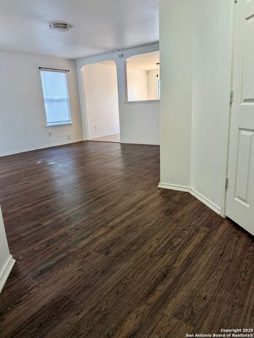 531 Reba, Converse, TX 78109