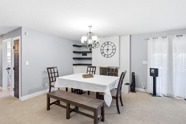 1017 FALCON DR, Columbia, MO 65201