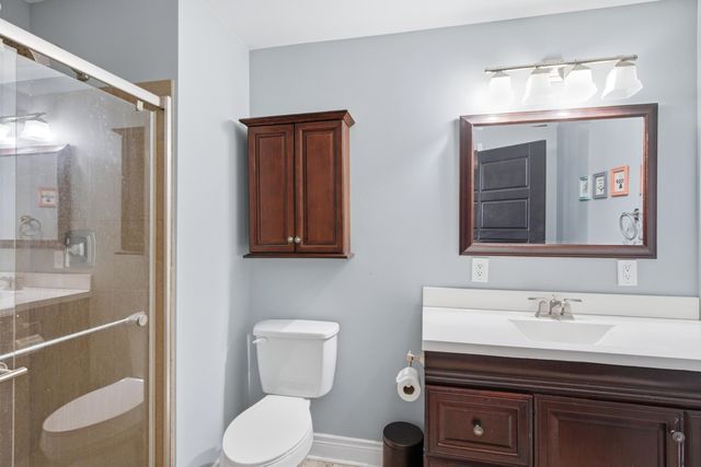 1017 FALCON DR, Columbia, MO 65201