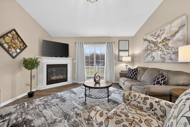 5037 Betsy Ross, Salina, NY 13088