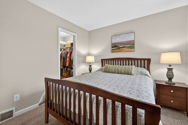 5037 Betsy Ross, Salina, NY 13088