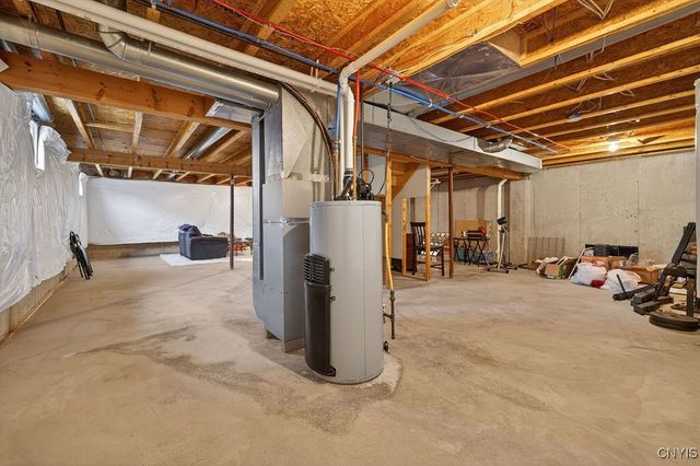 5037 Betsy Ross, Salina, NY 13088