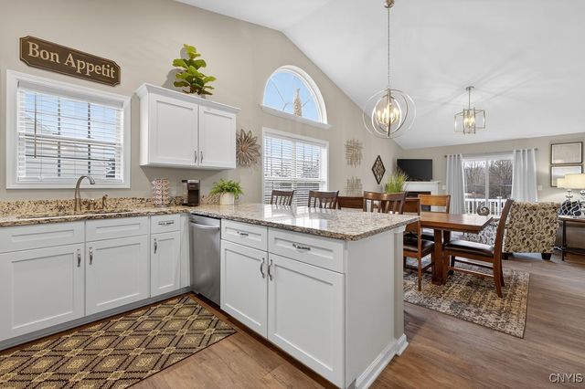 5037 Betsy Ross, Salina, NY 13088