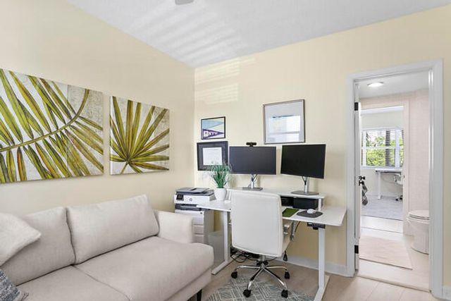 3250 NE 28th Street 305, Fort Lauderdale, FL 33308