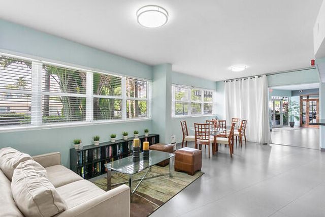 3250 NE 28th Street 305, Fort Lauderdale, FL 33308