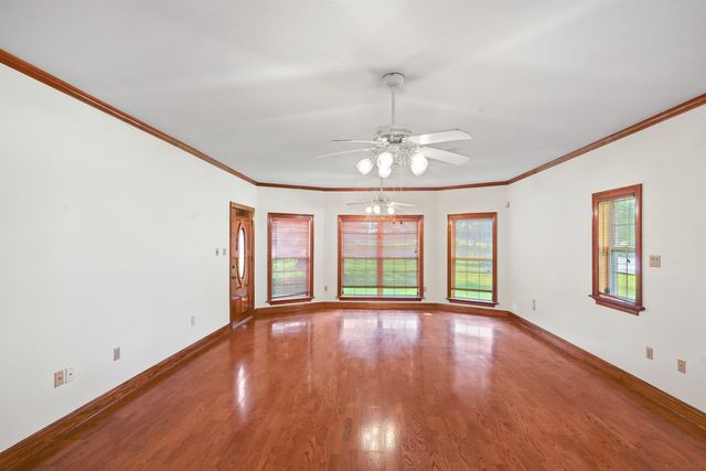 109 Parlange Dr, Houma, LA 70360