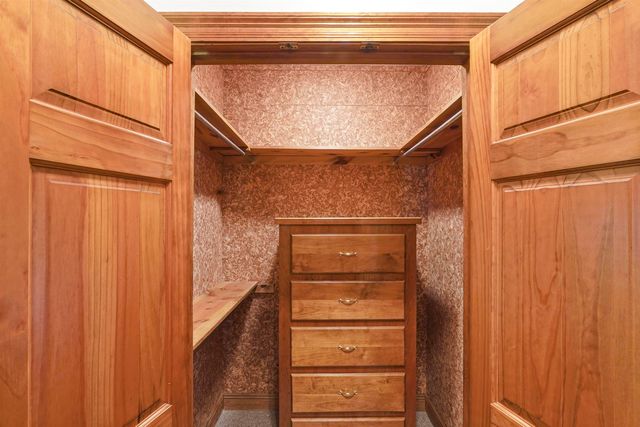 109 Parlange Dr, Houma, LA 70360