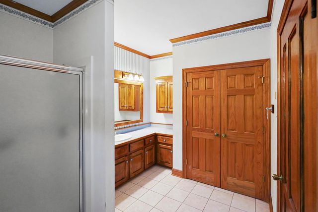 109 Parlange Dr, Houma, LA 70360