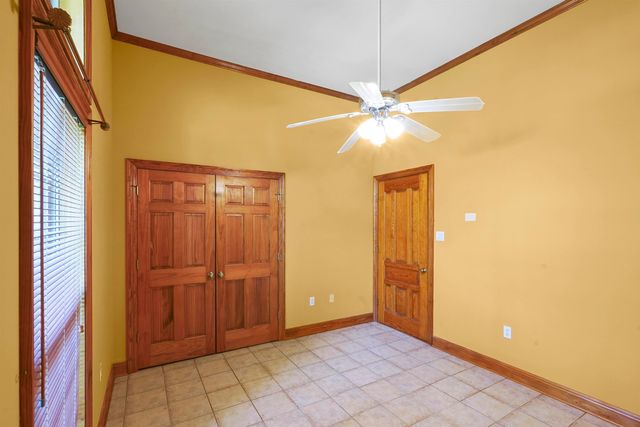 109 Parlange Dr, Houma, LA 70360