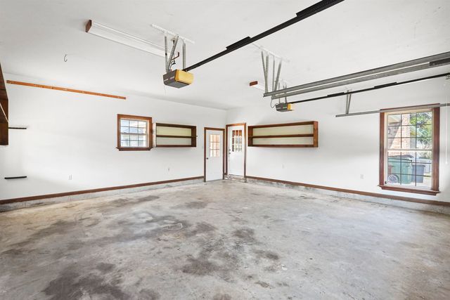 109 Parlange Dr, Houma, LA 70360