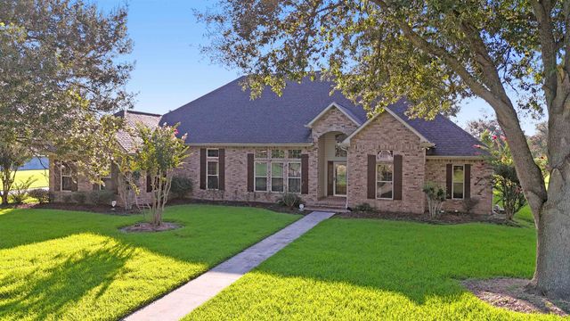 109 Parlange Dr, Houma, LA 70360