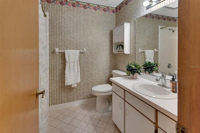 1200 S VILLAGE LAKE DRIVE, Deland, FL 32724