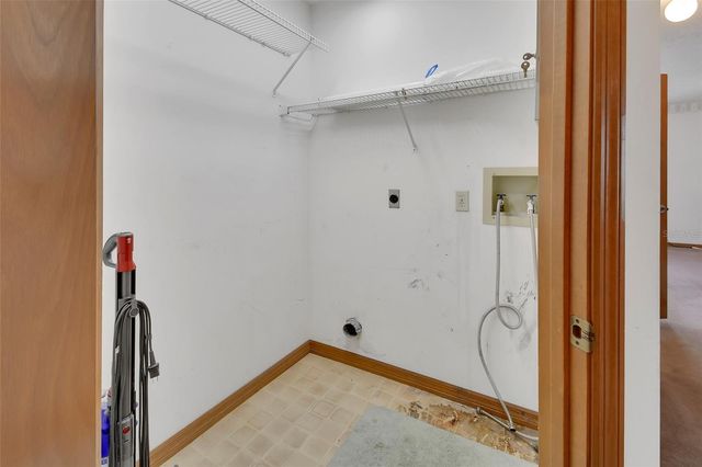 1200 S VILLAGE LAKE DRIVE, Deland, FL 32724