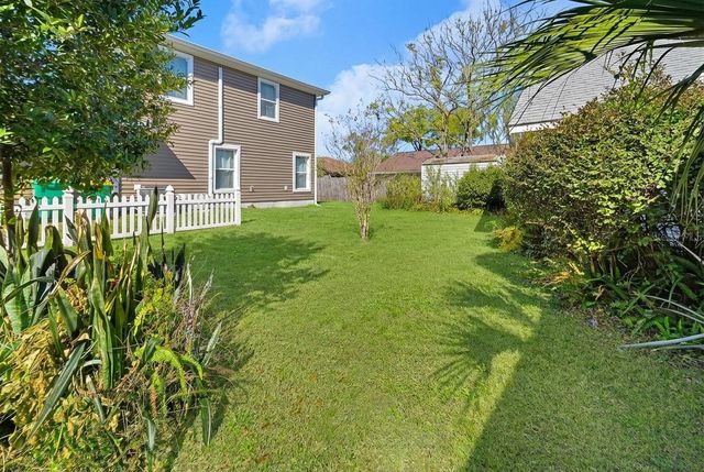 1200 S VILLAGE LAKE DRIVE, Deland, FL 32724