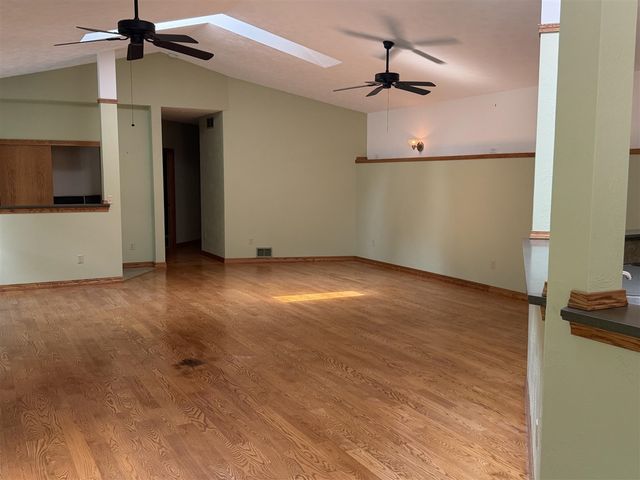 8362 E River Road, Battle Creek, MI 49014