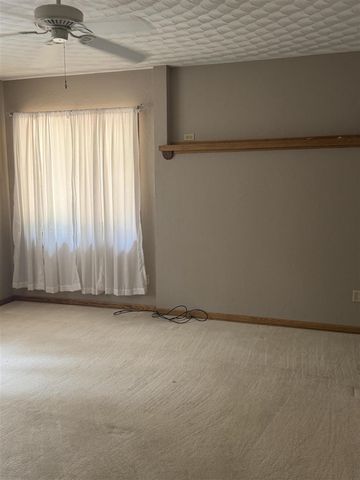 8362 E River Road, Battle Creek, MI 49014